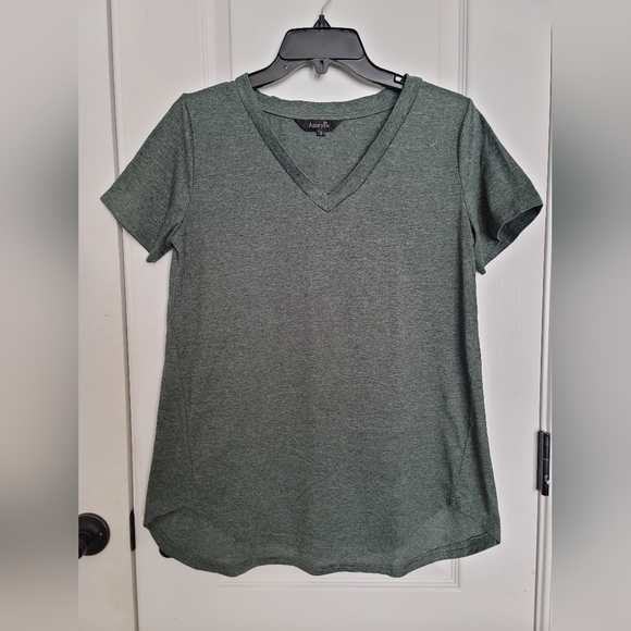 Amaryllis Dark Heather Green Basic V-Neck Top | Size Small | Like New - Picture 3 of 3